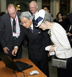 Viewing displays about the work of the Linnean Society in the library. (29 May) 
