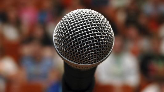 Img:Microphone on stage