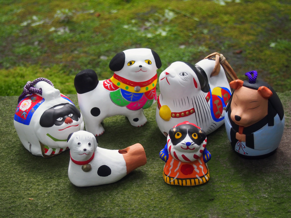 IMG:6 different dog figures
