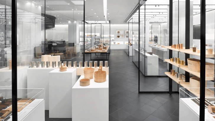 Img:shop display of Oke