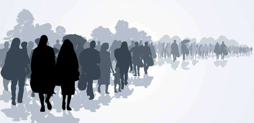 Img: sliuet of many refugees walking