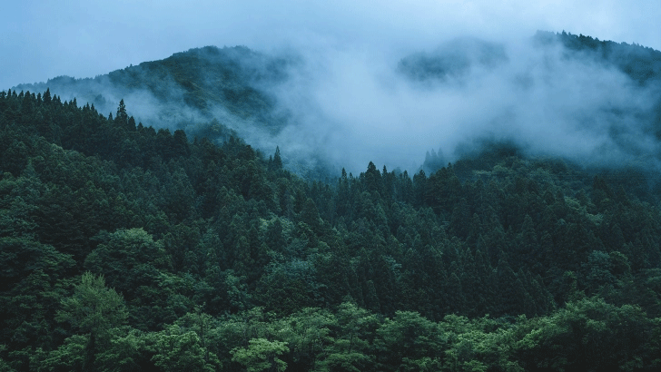 Img:Japanese Mountain with clouds