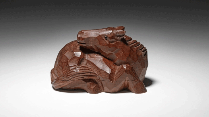 Img:iIttōbori kōgō in the form of a horse  