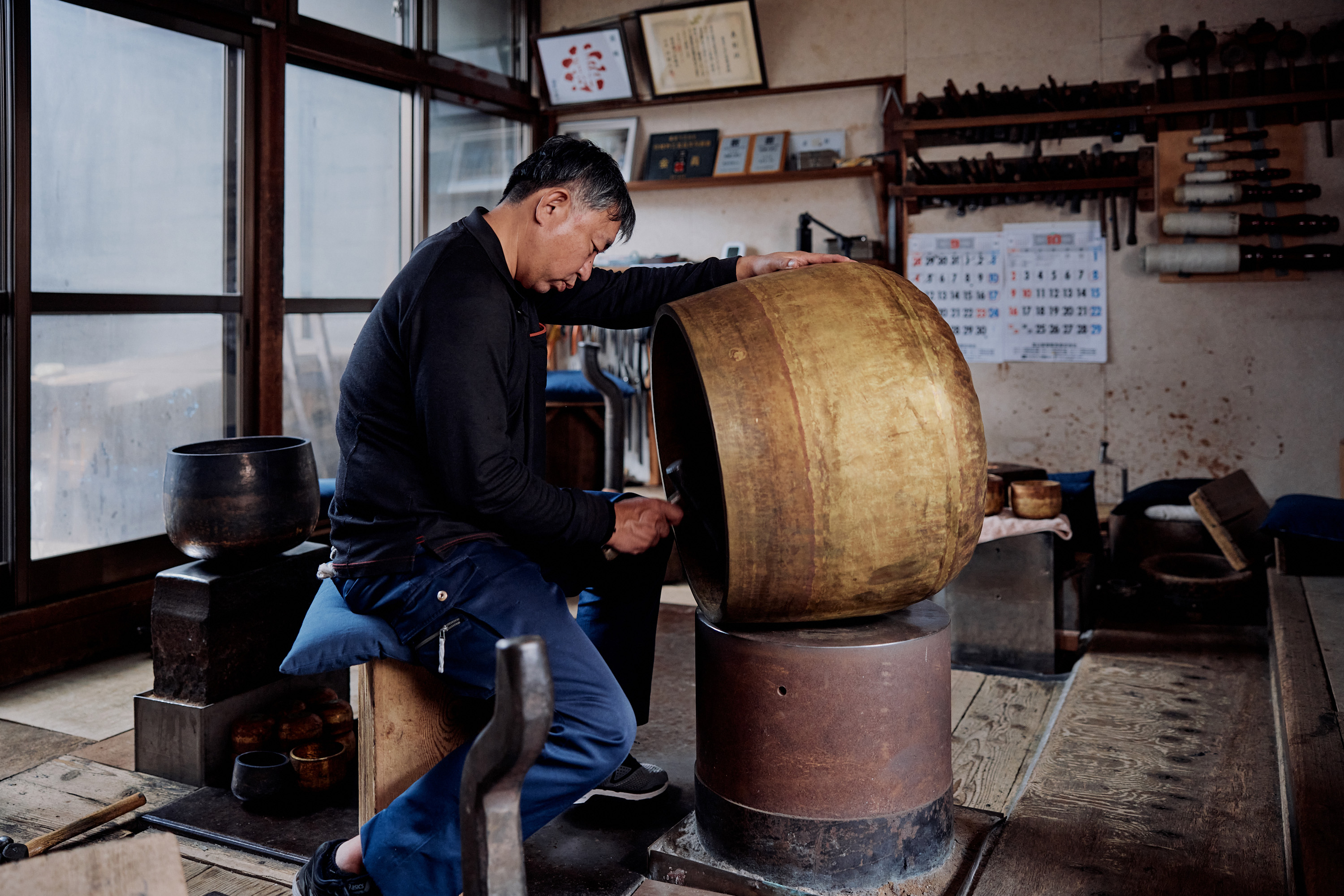Img:Guy working suzugami