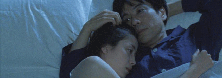 Img:Men and women cuddling in the bed