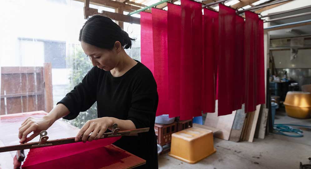 Gallery Talk: Spotlight on ‘Living Colours’ with Dyeing Weaver YOSHIOKA Sarasa