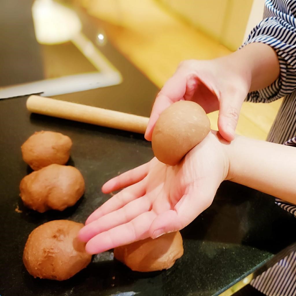 Img:JapaneseBreadMaking