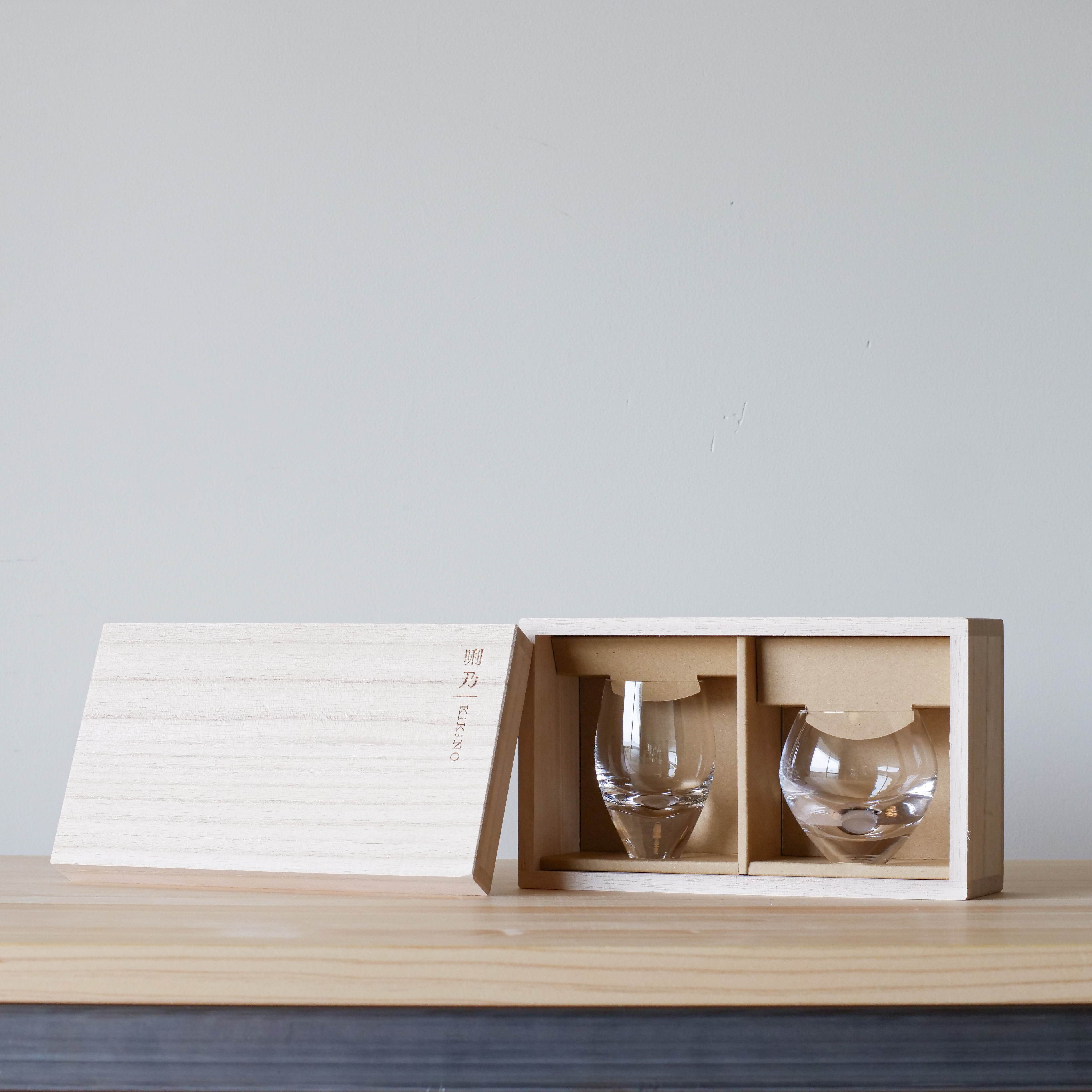 Img:Artisanal drinking glasses