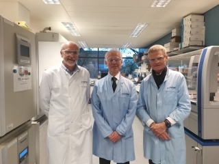 Ambassador Hayashi with Prof Sir Andrew Pollard and Professor Sir John Bell